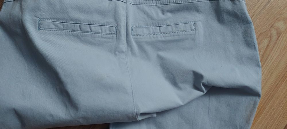 Dwie pary spodni, Reserved, 44 XXL. Żółte i błękitne