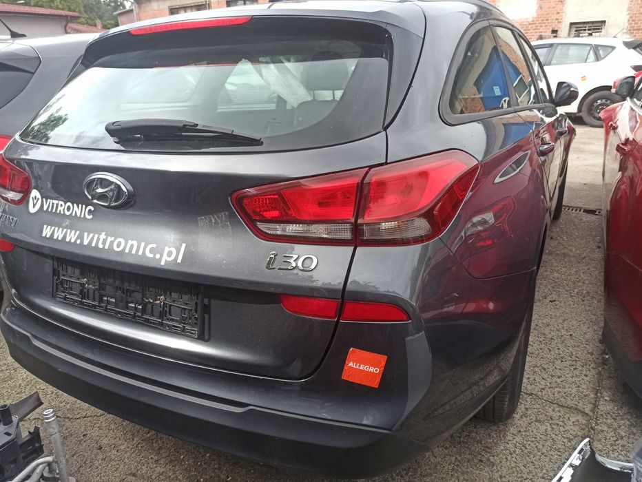 Hyundai I30 III KOMBI kolor Z3G samochody na części