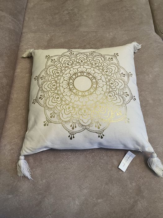 Продам подушки новые