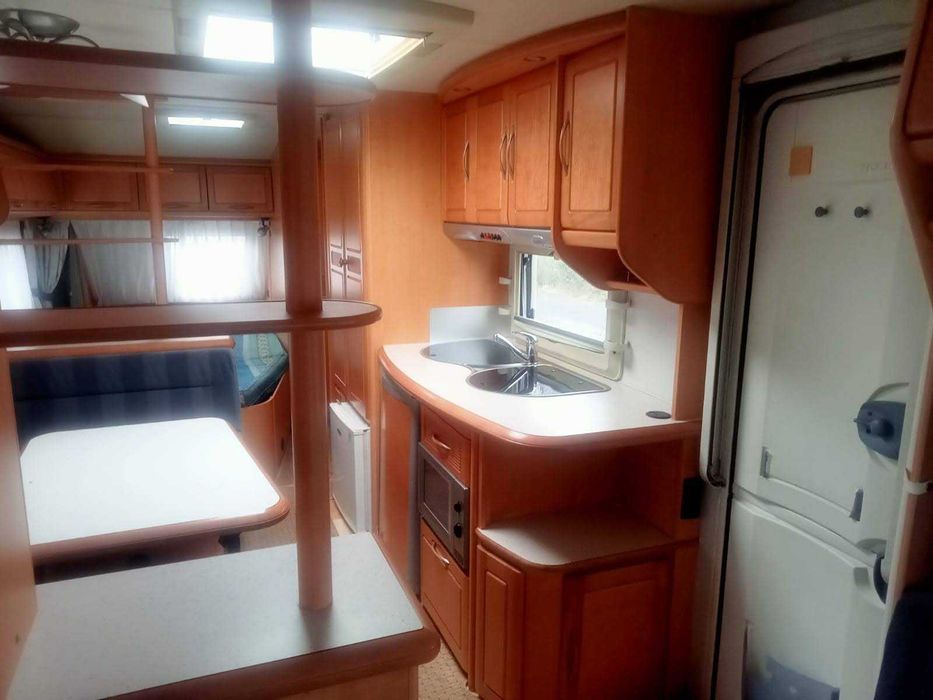 Caravana Hobby 650 Exclusive Valor fixo