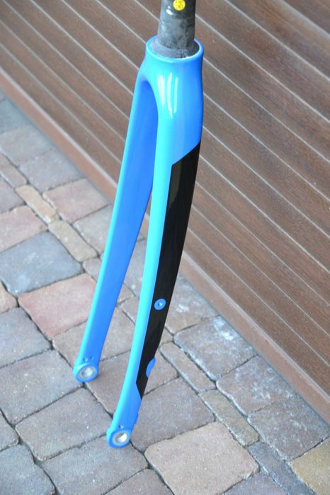 widelec full karbon Giant gravel sztywna oś nowy!