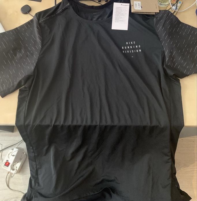T shirt Nike Running Division! Nova nunca usada! Tamanho L
