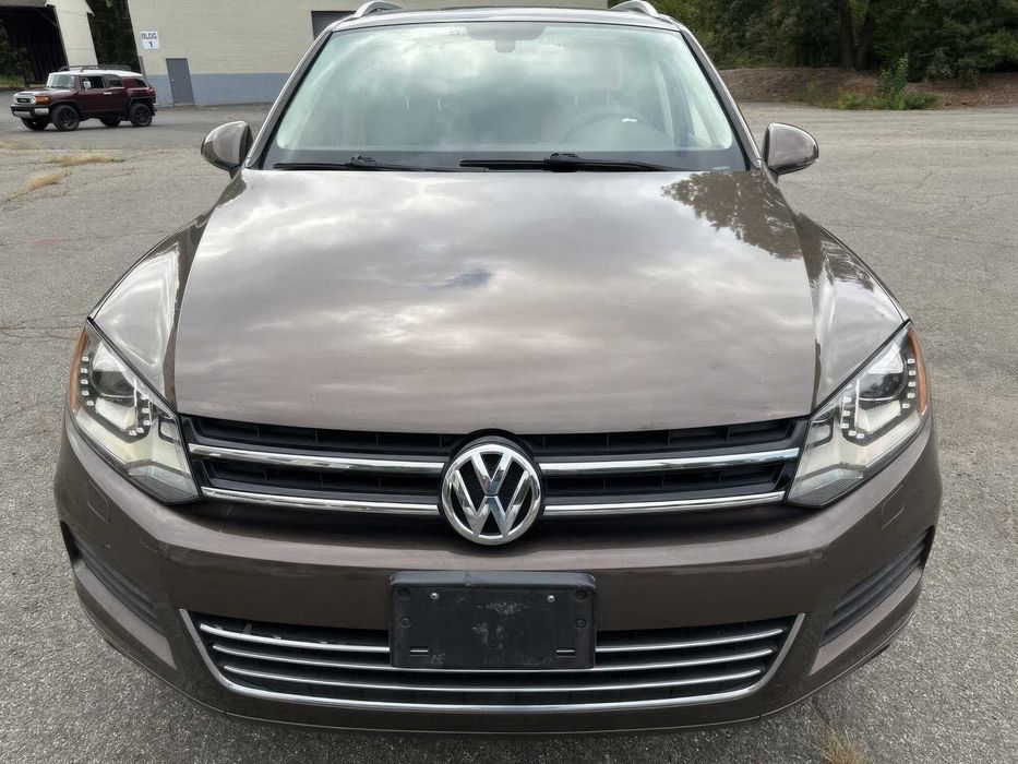 Volkswagen Toureg      2014