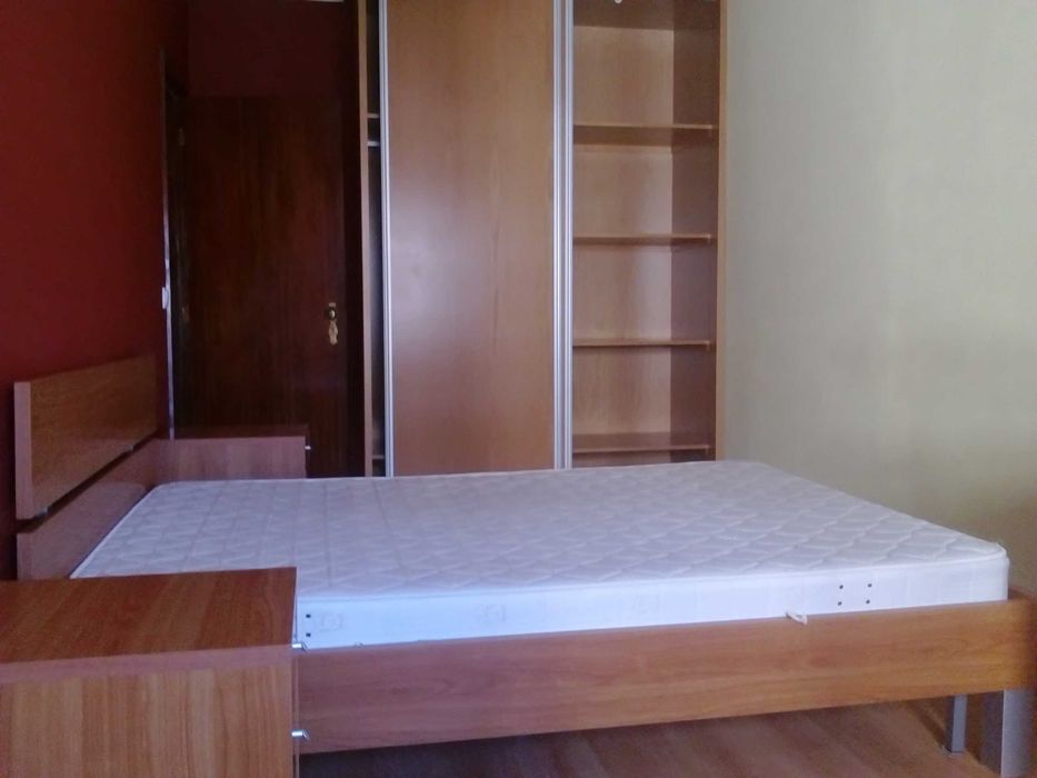 Apartamento T2 Arrenda se Seia, Guarda
