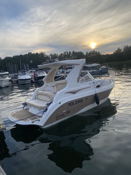 Motorówka Coral 750 HT