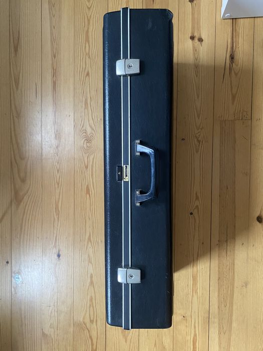 Saxofone Tenor Musica Steyr 702/F-DSIB C/Fá# e estojo