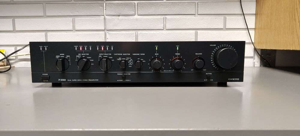 Przedwzmacniacz PreAmp ONKYO  P-3060 DUAL STEREO.