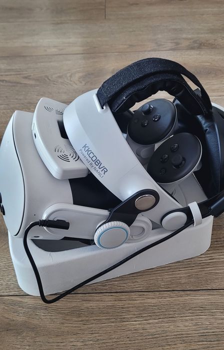 Oculus Quest 3S + bateria + chłodzenie