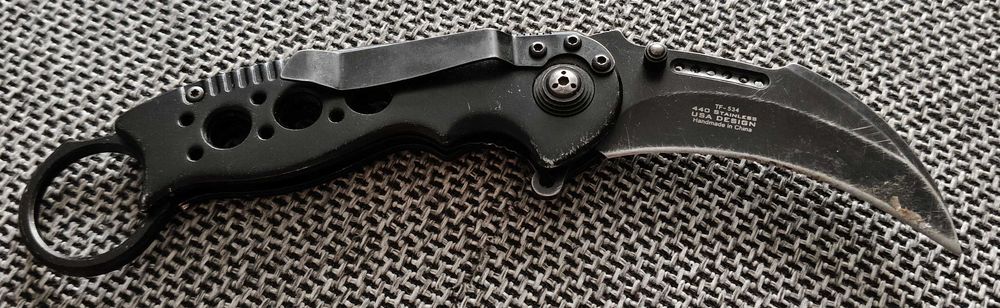 Nóż składany Karambit
