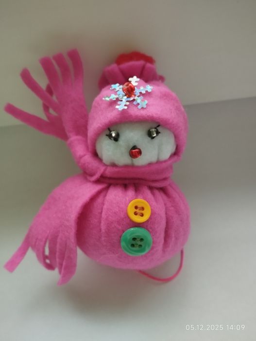 Снеговички из фетра