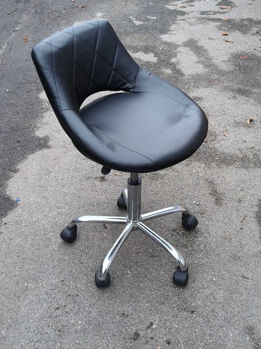 Косметологическое кресло  (стул мастера)