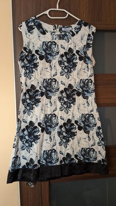 Sukienka w kwiaty rozmiar 40/42