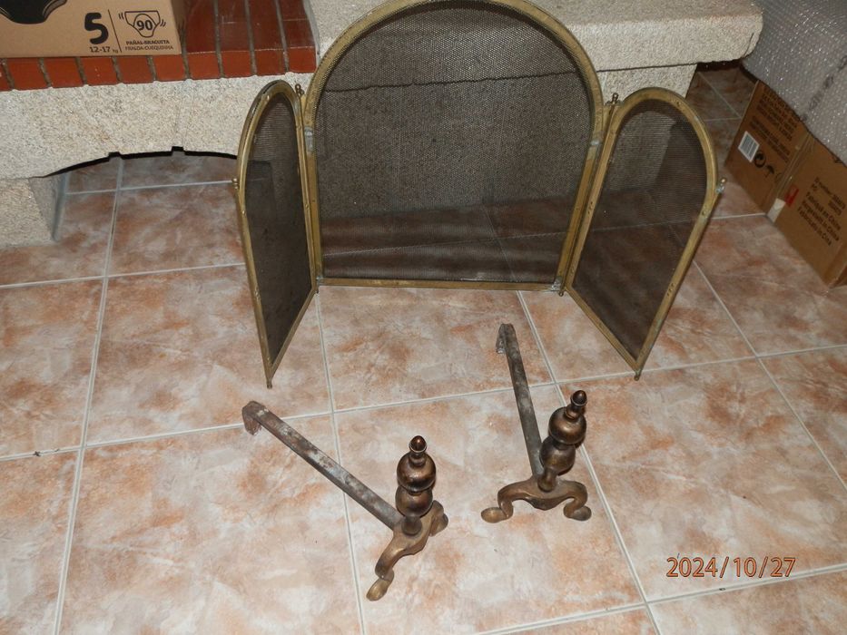 Grelha e acessórios de Lareira