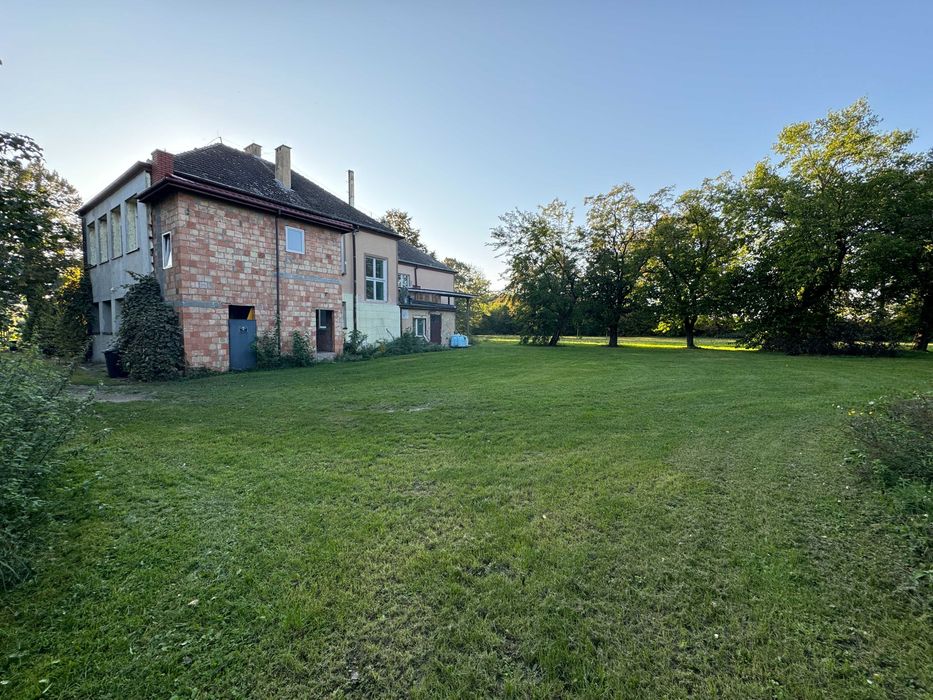 Budynek niezależny 560m2 w tym magazyn i 2 mieszkania gotowe od zaraz