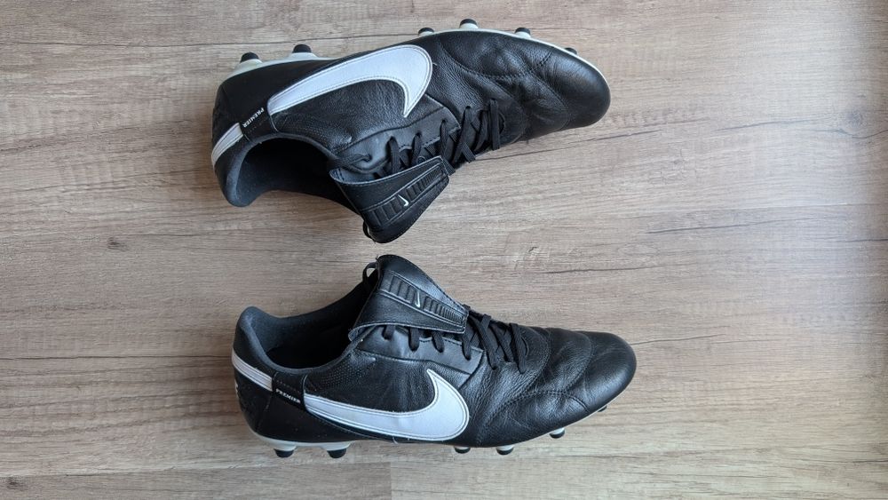 Buty piłkarskie Nike The Premier III 45.5