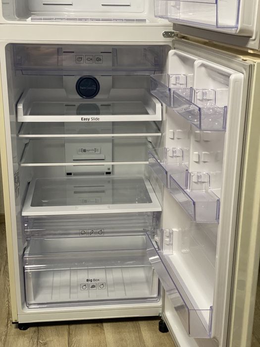 Холодильник Samsung RT46K6340EF/UA
