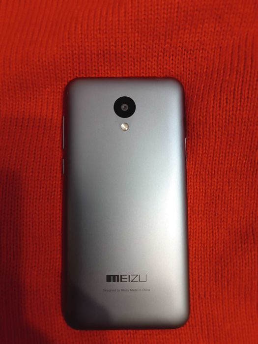 Продам телефон MEIZU M2