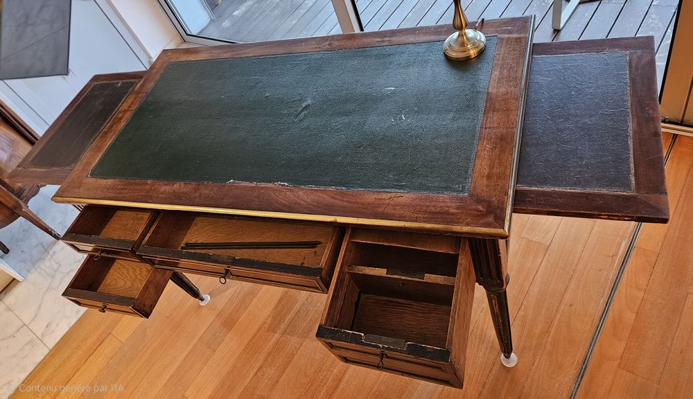 Antiga mesa de escritório em madeira maciça, acajou