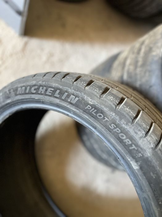 Michelin Pilot Sport 5 255/35/ R19