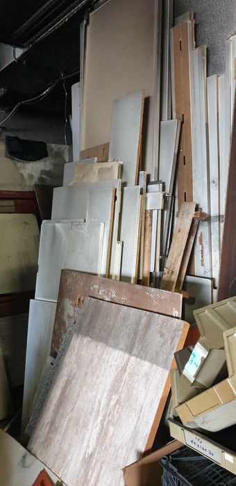 Doação azulejos,  mosaicos,  madeiras,  portas e móveis