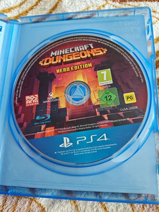 Minecraft Hero edition dungeon ps4 PlayStation 4 ps5