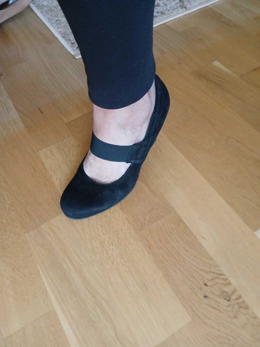 Półbuty czarne skórka welur Wojas