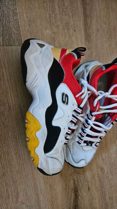 Skechers D’Lites X One Piece Collection