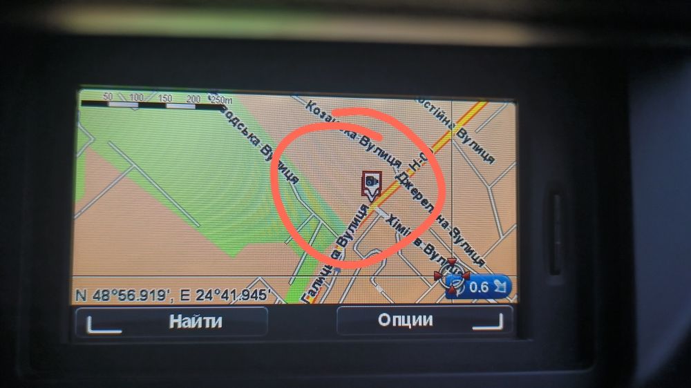 2025 р. Навігація рено Carminat Live, r-link