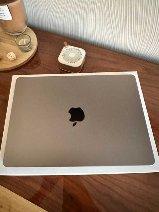 MacBook Air 13″ M3 – Como Novo (Fatura 2024) – 8 GB RAM / 256 GB SSD