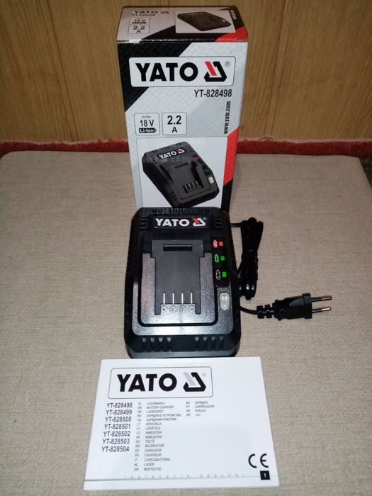 Зарядний пристрій 18В 2.2А YATO YT-828498
