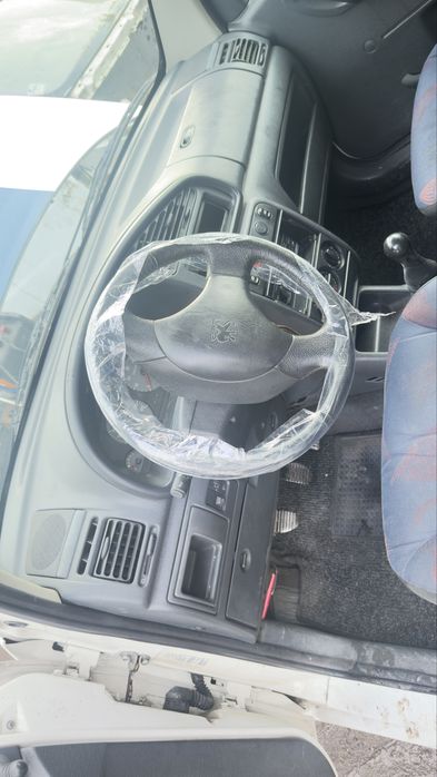 Carrinha Peugeot partner 1.9 D ano 2000 para venda de peças
