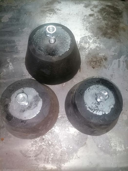 Stopki Antywibracyjne  4 szt. śr.14cm  gwint M12