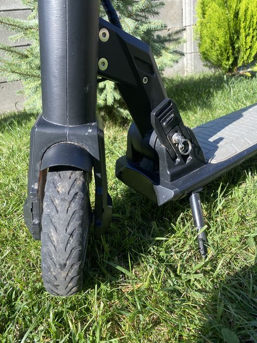 Електросамокат 5TH WHEEL Electric Scooter M2