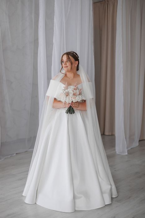 Продам Весільну сукню