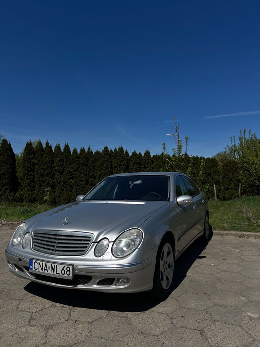Mercedes Benz W211