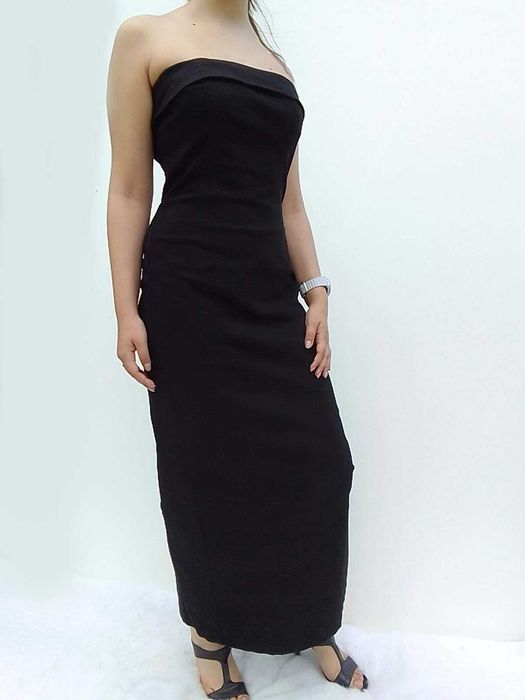 NA-KD NOWA długa czarna elegancka sukienka z odkrytymi ramionami 38 M