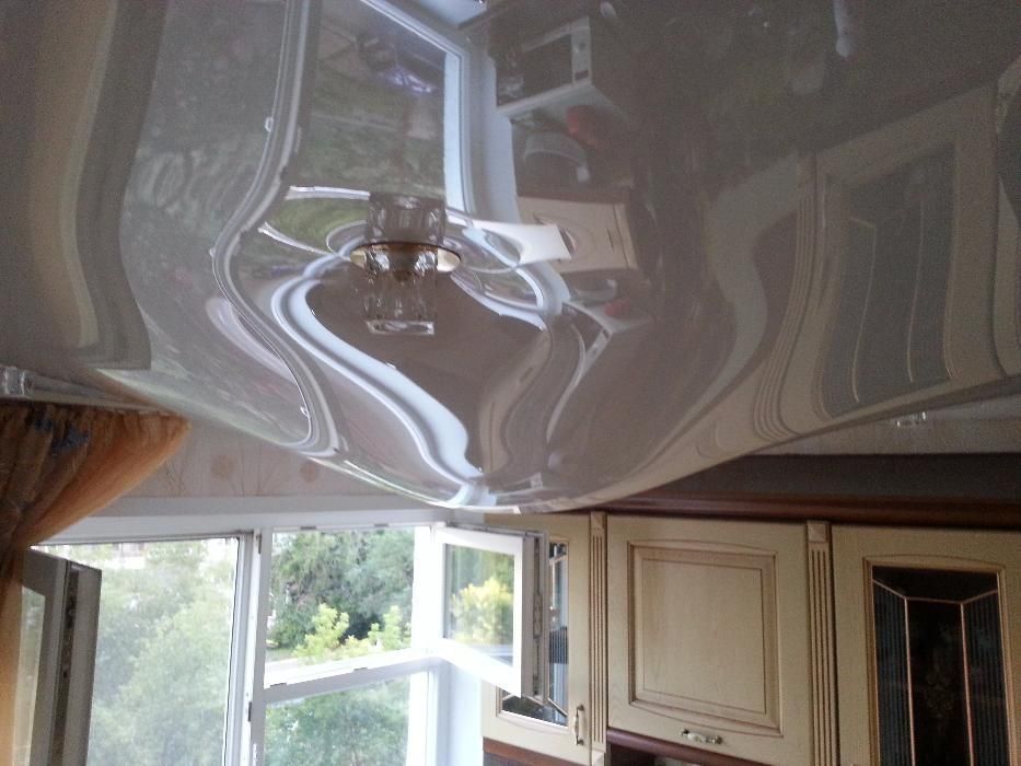 Слив воды с натяжного потолка. Натяжные потолки