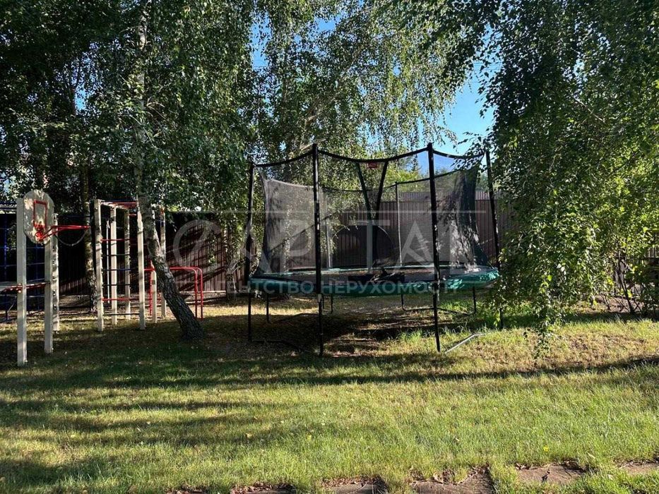 Оренда / Будинок / 260 м2 / Іванковичі / вул. Космонавтів