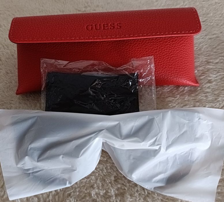 Óculos de sol Guess