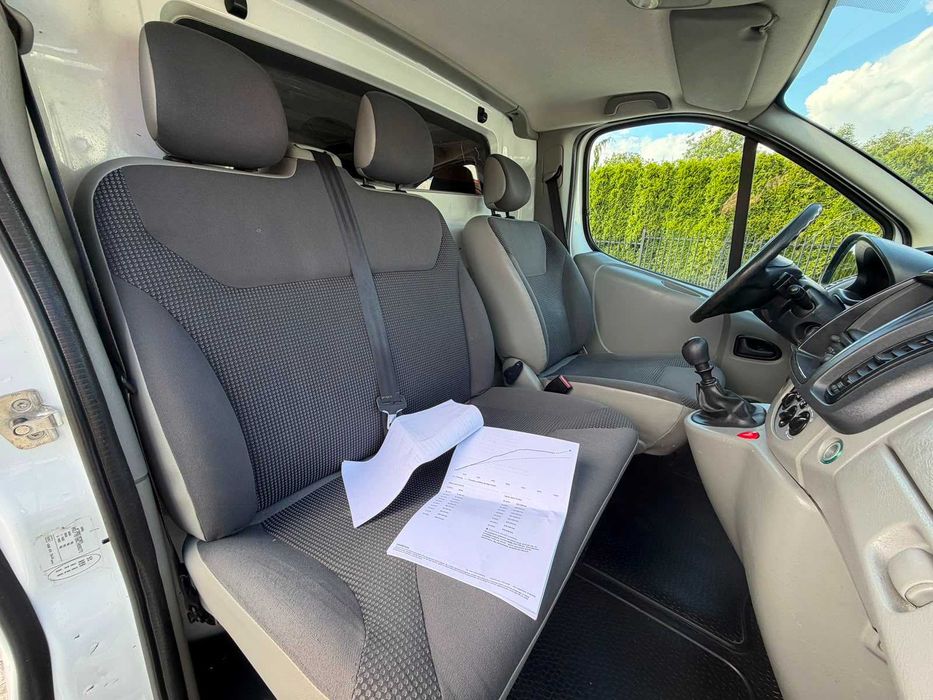 Opel Vivaro / Long / Klima/Lift