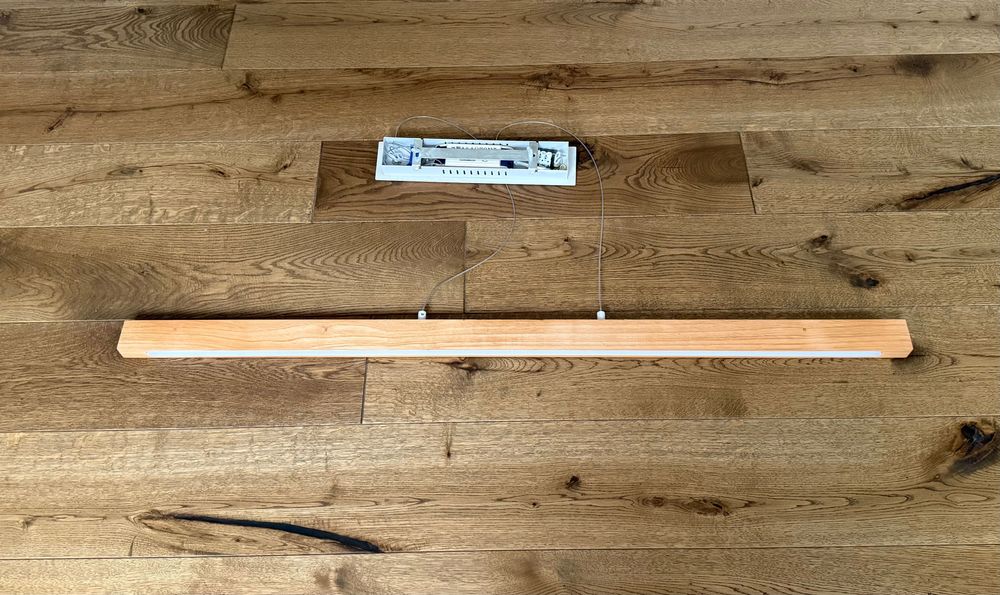 Lampa LED nad wyspę. Używana, ale w dobrym stanie.