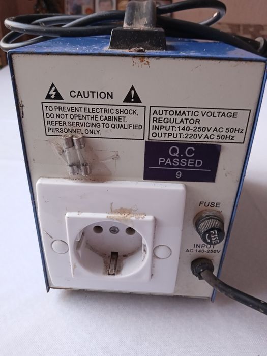 VOTO SNR-500VA  автоматичний релейний стабілізатор напруги.