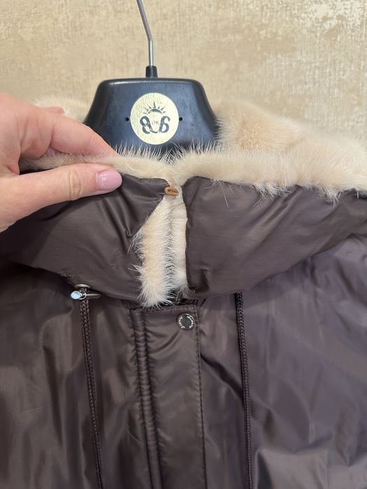 Парка коричнева з хутром норки xs