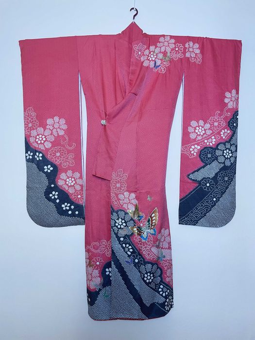 Japońskie kimono furisode