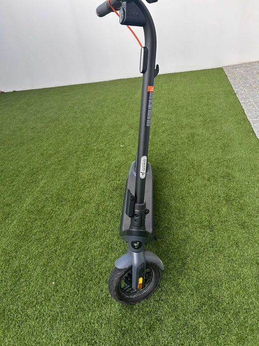Trotinete Elétrica Segway Ninebot E2 Pro E - c/ Garantia