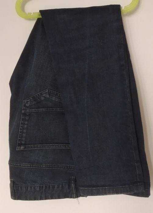 Granatowe jeansy w rozmiarze L