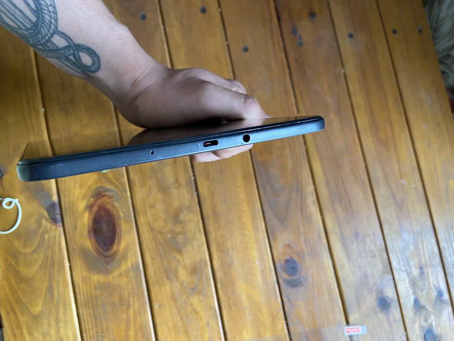 Планшет Samsung Galaxy Tab A6 LTE SM-T585