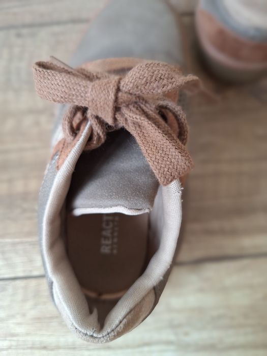 Buty chłopięce na jesień rozm. 26 dł. wkładki 16,5 cm