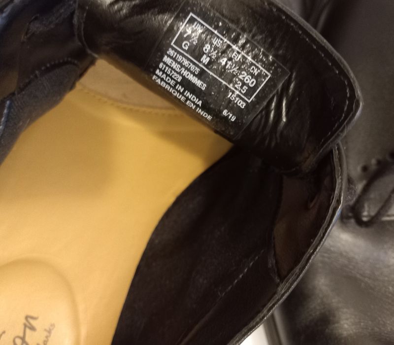 Męskie skórzane pantofle Clarks garniturowe 41,5