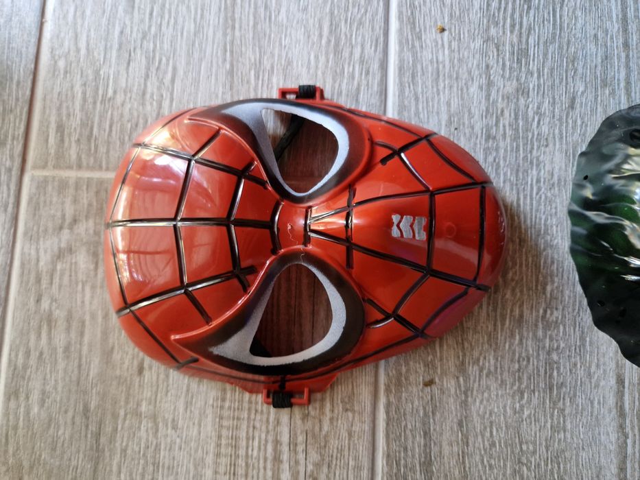 Máscara.  Nova.      .